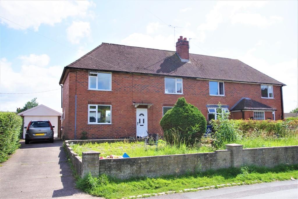 Hollington Lane, Stramshall, Uttoxeter 3 bed semidetached house £190,000