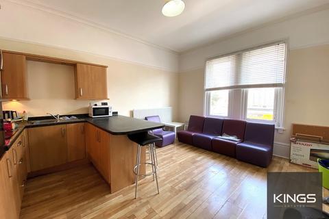 5 bedroom apartment to rent - Victoria Road North, Southsea