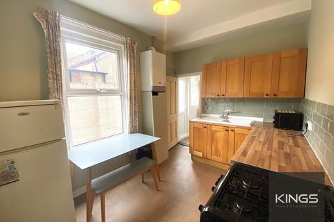 4 bedroom end of terrace house to rent - Percy Road, Southsea