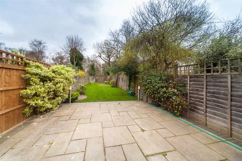 27 Chiswick Road, London, W4 5RB
