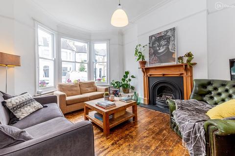58 Belgrade Road, London, N16 8DJ