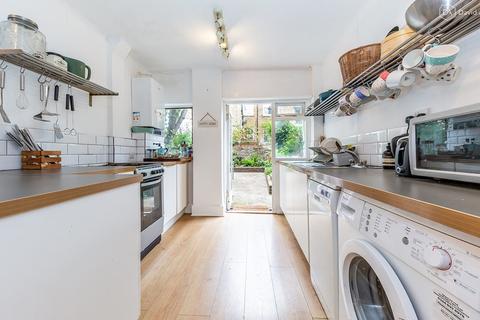 58 Belgrade Road, London, N16 8DJ