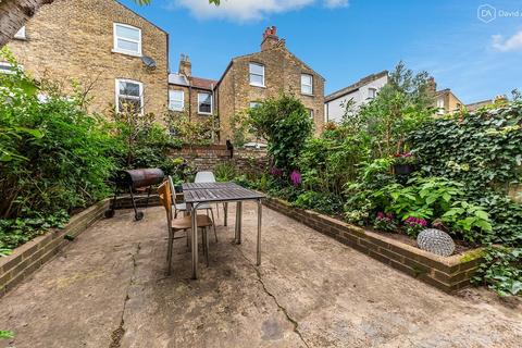 58 Belgrade Road, London, N16 8DJ