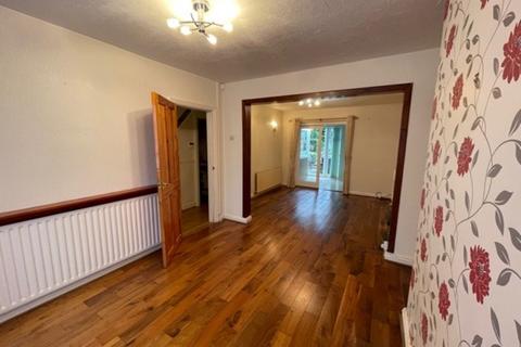 3 bedroom semi-detached house to rent, Barn Lane, Olton, Solihull