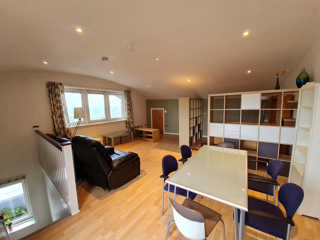Crown Heights, Alencon Link, Basingstoke, Hampshire, RG21 3 bed