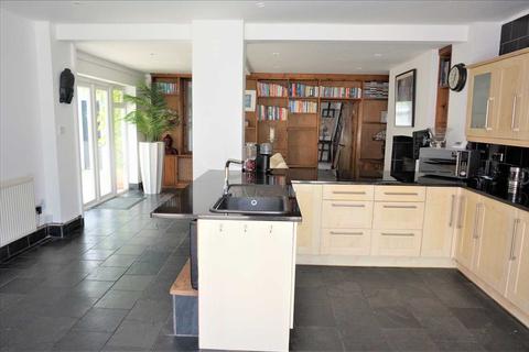 128 Carmarthen Road, Cross Hands, Llanelli, SA14 6TH