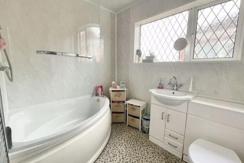 14 Western Outway, Grimsby, DN34 5HE