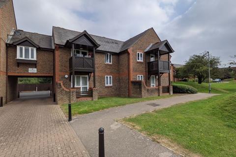 139 Douglas Road, Tonbridge, TN9 2UE