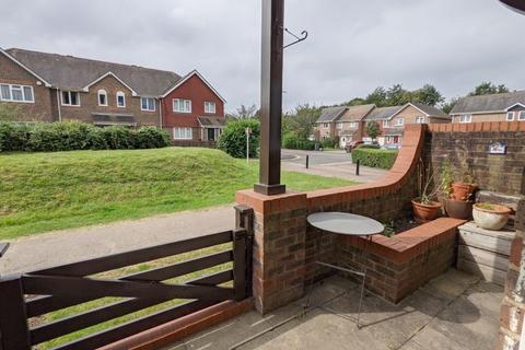 139 Douglas Road, Tonbridge, TN9 2UE