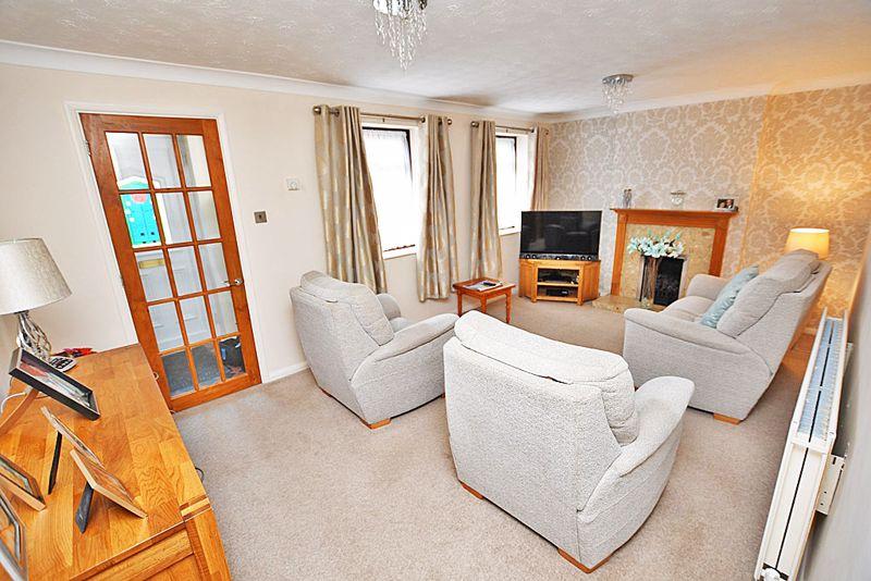 Bodsham Crescent, Bearsted ME15 3 bed detached house £400,000