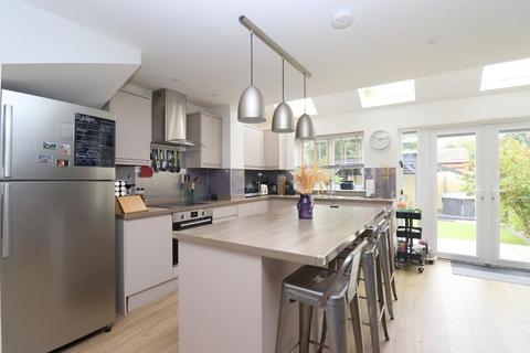 62 Ampthill Road, Shefford, SG17 5BB