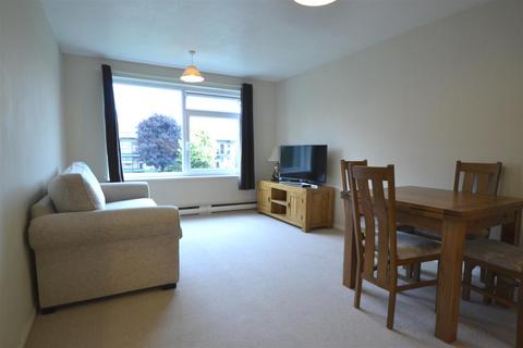 1 bedroom flat to rent, Woodgrange Court, Rawdon Drive, Hoddesdon,Hertfordshire