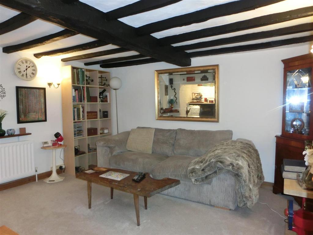 Lavender Cottage lounge 2.JPG