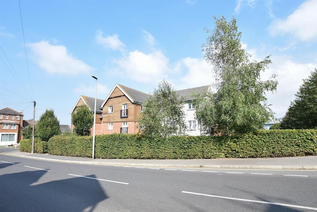 Ore Valley Road, Hastings 2 bed flat £38,750