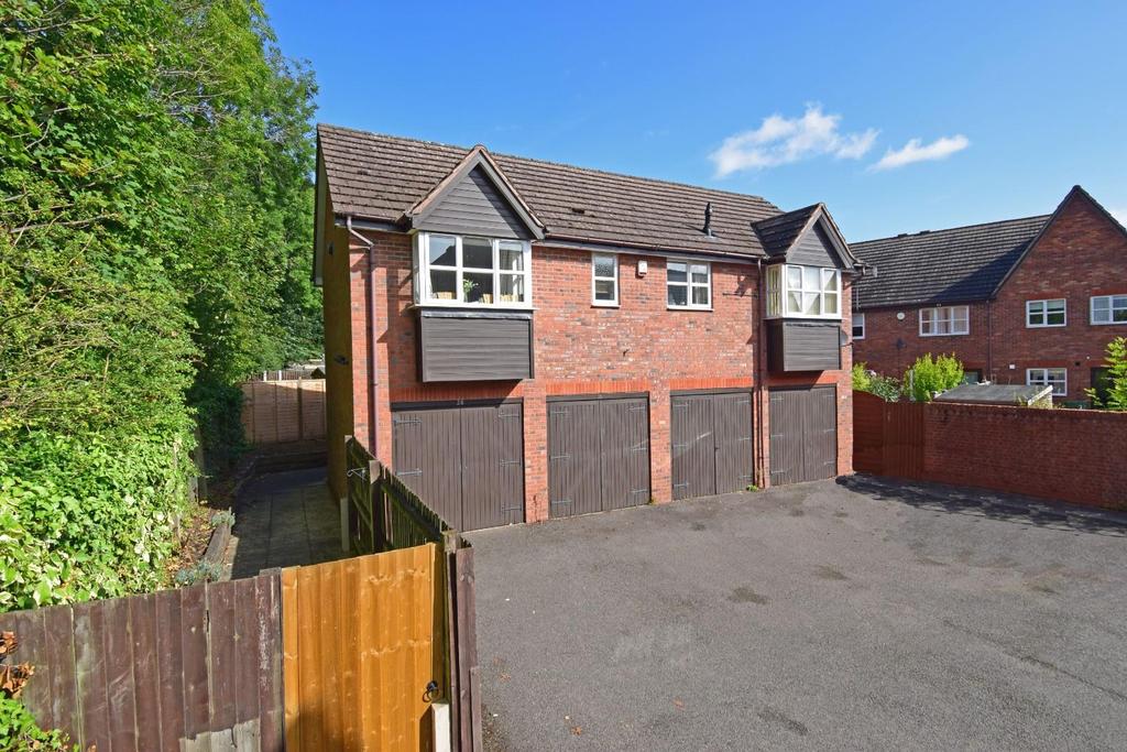 23 Pavilion Gardens, Woodland Grange, Bromsgrove, Worcestershire, B61