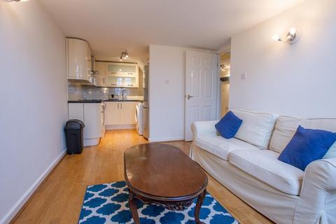 2 bedroom apartment to rent, County House, Monkgate, York, YO31 7NS