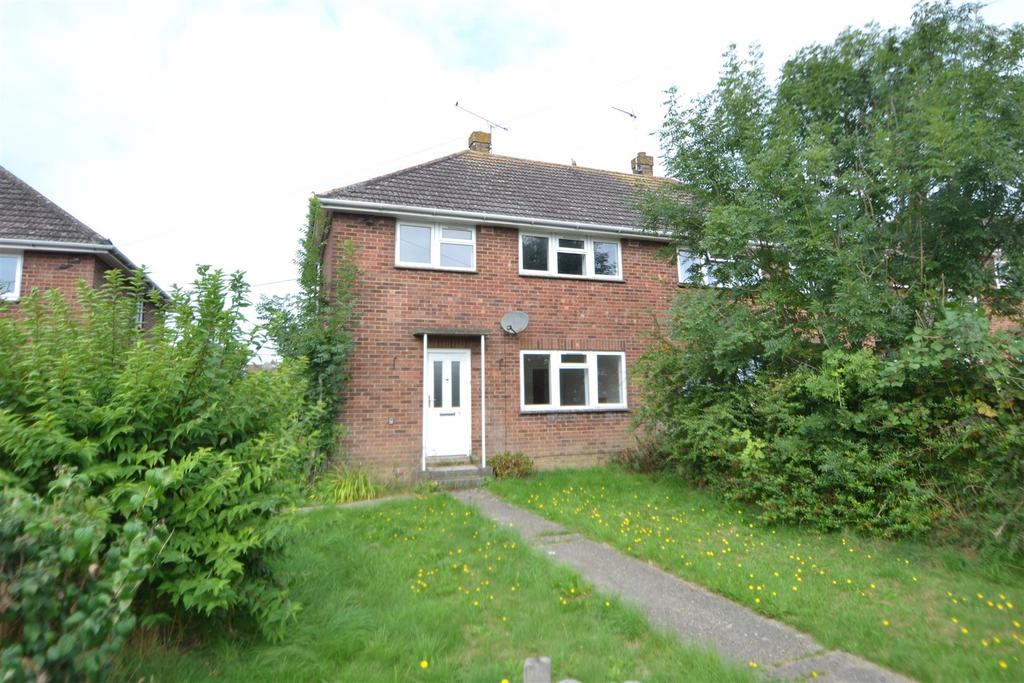 Linden Close, Ludgershall, Andover 3 bed semidetached house £160,000