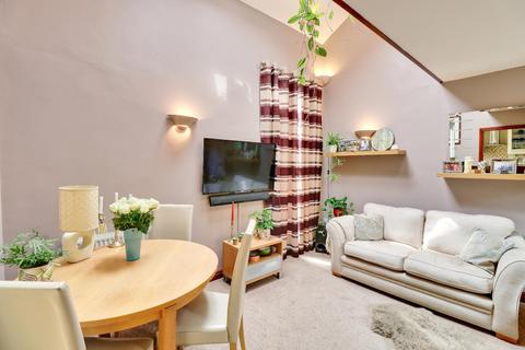 27 Hesketh Road, Leeds, LS5 3ET