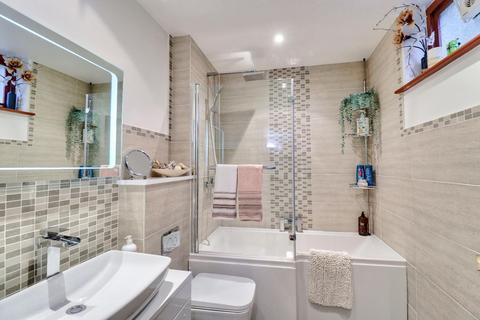 27 Hesketh Road, Leeds, LS5 3ET
