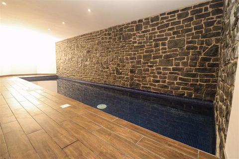 84 Demesne Road, Manchester, M16 8PJ