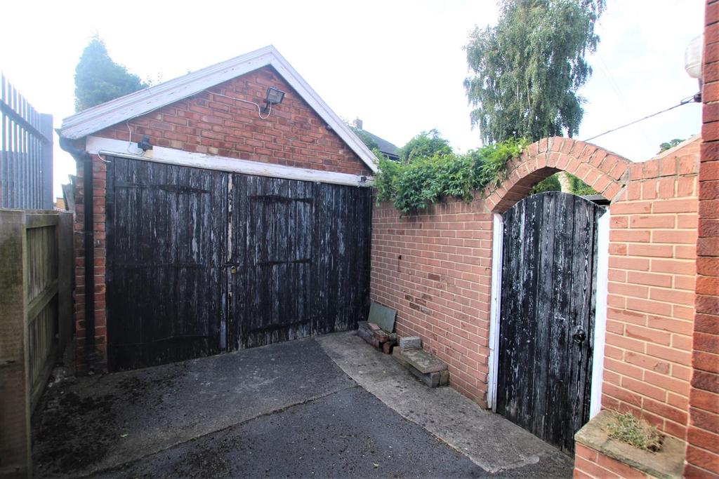 Detached Garage