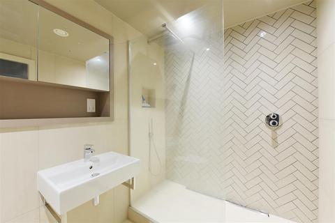 2 bedroom apartment to rent, Kings, Hudson Quarter, York