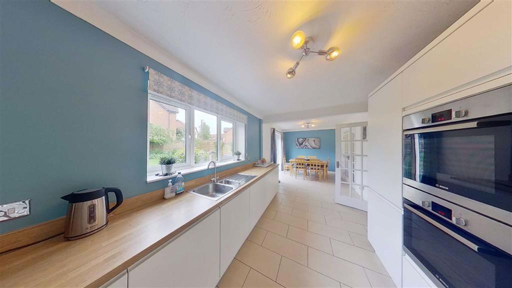 Re fitted kitchen/diner