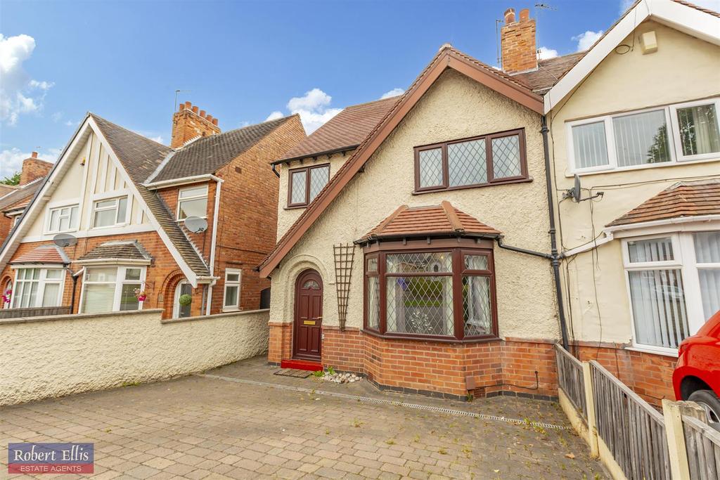 Victor Crescent, Sandiacre, Nottingham 3 bed semidetached house £195,000