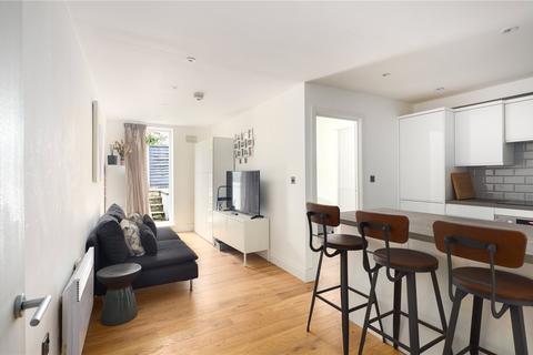 Flat A, 91a Roman Road, London, E2 0QN