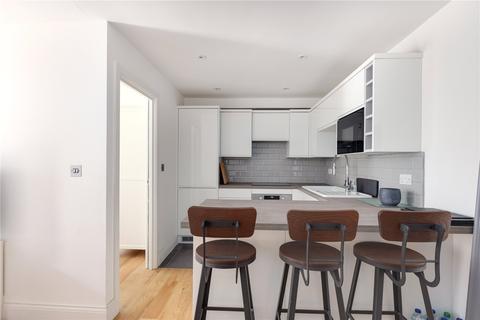Flat A, 91a Roman Road, London, E2 0QN