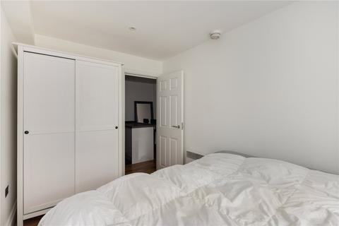 Flat A, 91a Roman Road, London, E2 0QN