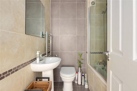 Flat A, 91a Roman Road, London, E2 0QN