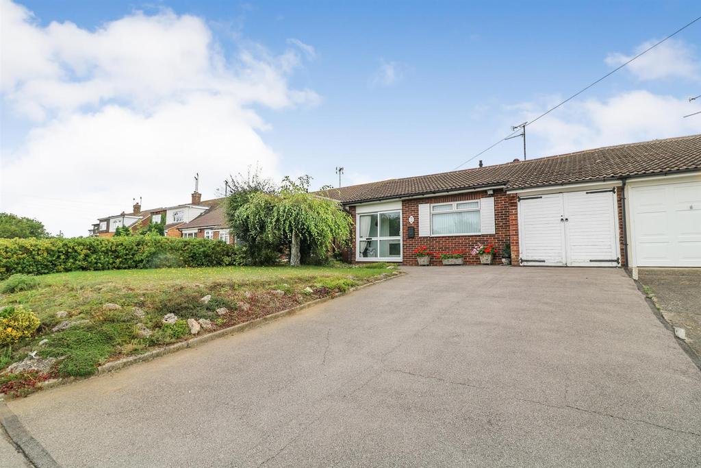 Plantation Road, Boreham, Chelmsford 2 bed semidetached bungalow £