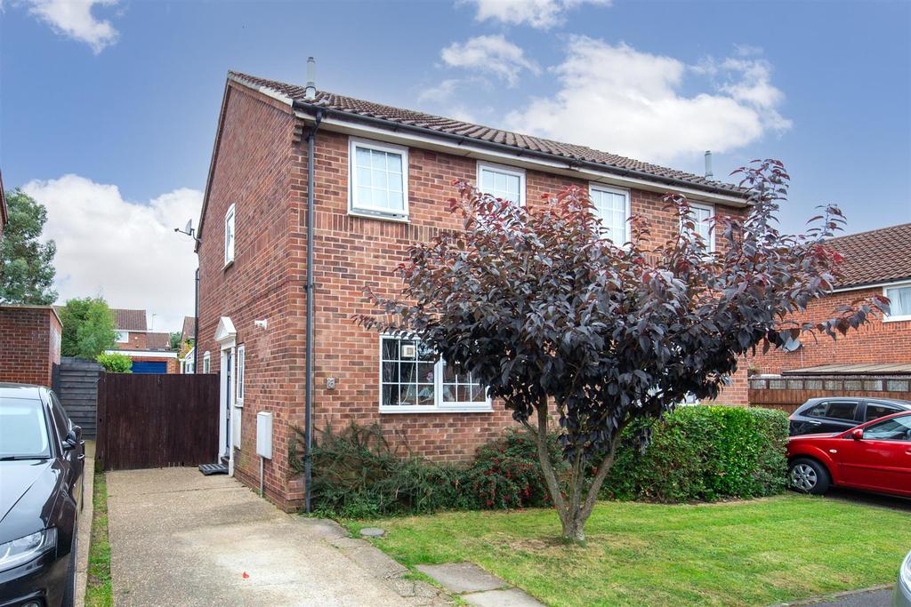 Bunting Road, Luton, Bedfordshire 2 bed semidetached house £260,000