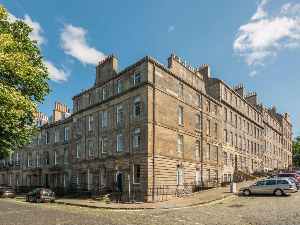 DUNDONALD STREET, NEW TOWN, EH3 6RY 2 bed flat £1,200 pcm (£277 pw)