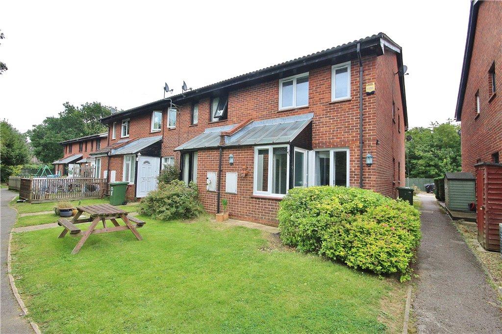 Kelly Close, Shepperton, TW17 1 bed end of terrace house £267,000