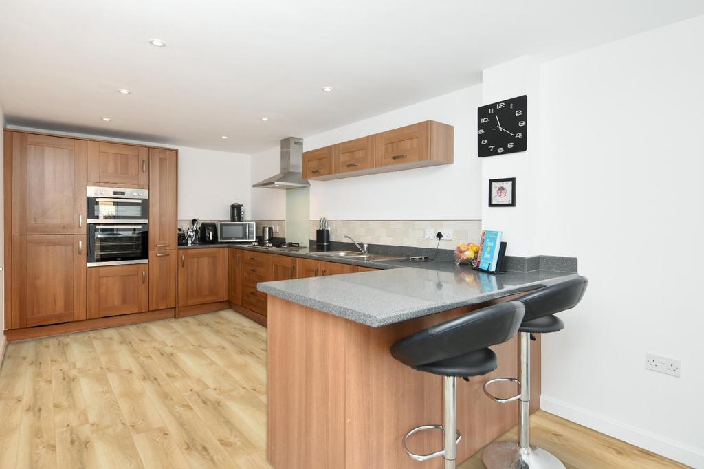 Military Close, Shoeburyness, Essex, SS3 3 bed terraced house £375,000