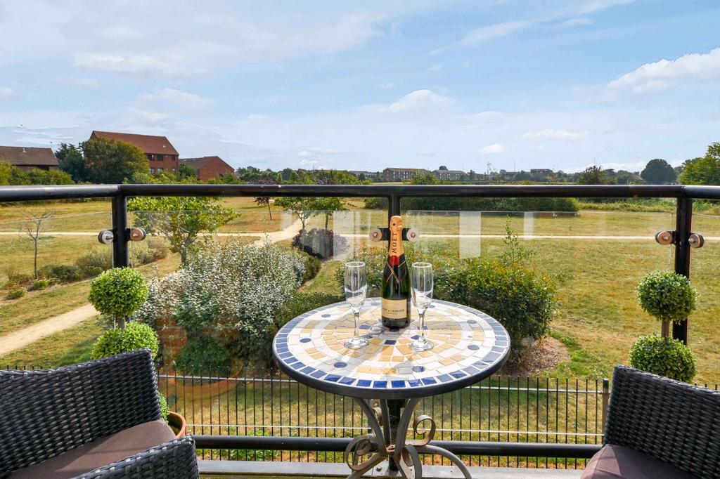 Military Close, Shoeburyness, Essex, SS3 3 bed terraced house £375,000