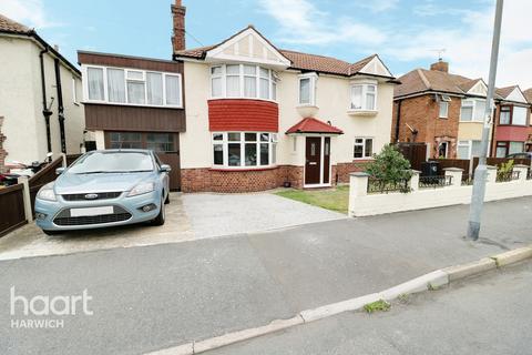 90 Ashley Road, Harwich, CO12 4AP