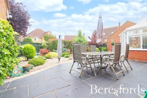 4 bedroom detached house for sale - Maple Way, Dunmow, CM6