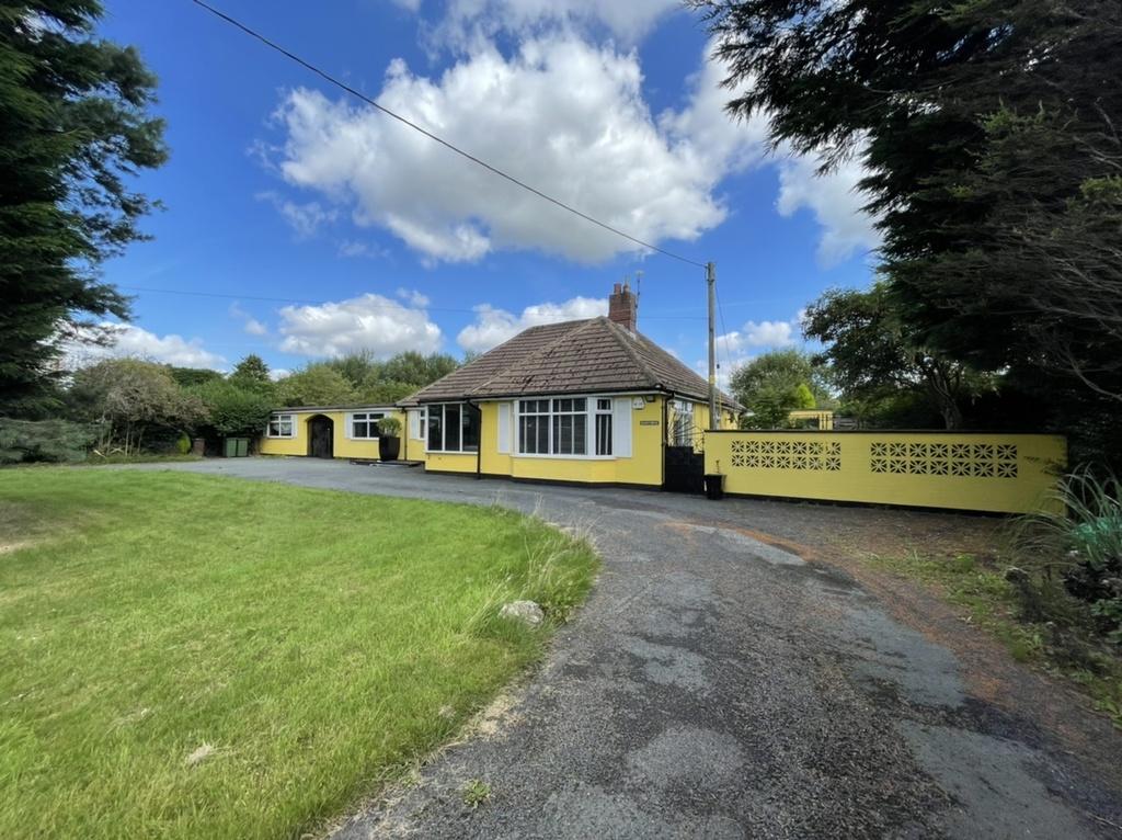 Prescot Road, Melling 4 bed detached bungalow £450,000