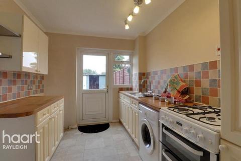 3 bedroom terraced house to rent, Neville Shaw, Basildon