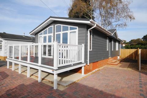 2 bedroom park home for sale, West Moors Ferndown BH22 0BW
