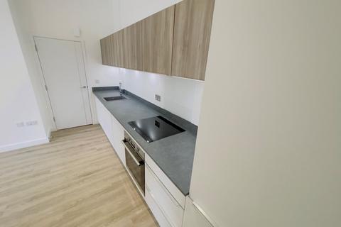 1 bedroom ground floor maisonette to rent, Fairview House, Ashwood Way RG23