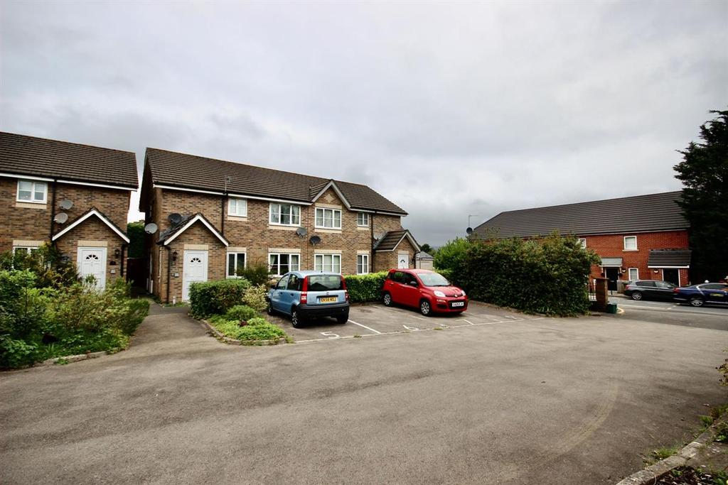 Brendon Court, Van Road, Caerphilly 2 bed apartment £142,000