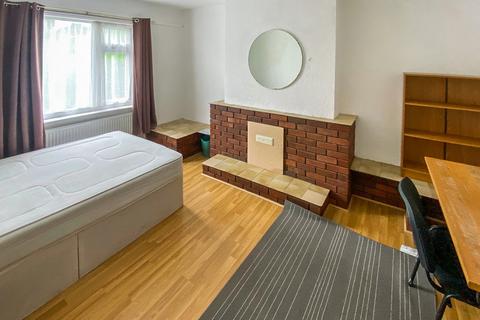 1 John Rous Avenue, Coventry, CV4 8FB