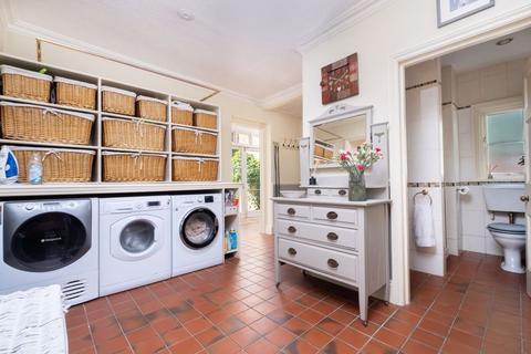 1 Hints Road, Hopwas, Tamworth, B78 3AB