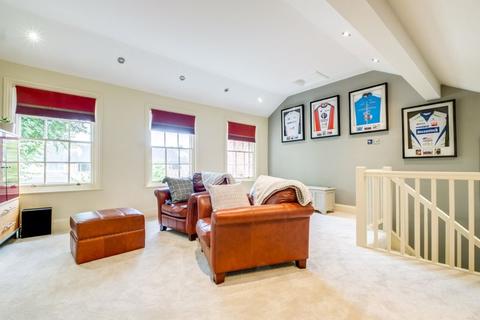 1 Hints Road, Hopwas, Tamworth, B78 3AB