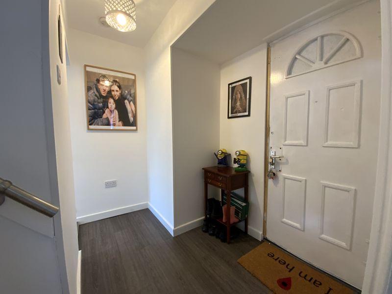 Hattersley Road West, Hyde, SK14 3 bed terraced house £160,000