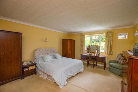 Beechcroft Hale Road, Hale, Fordingbridge, SP6 2NW